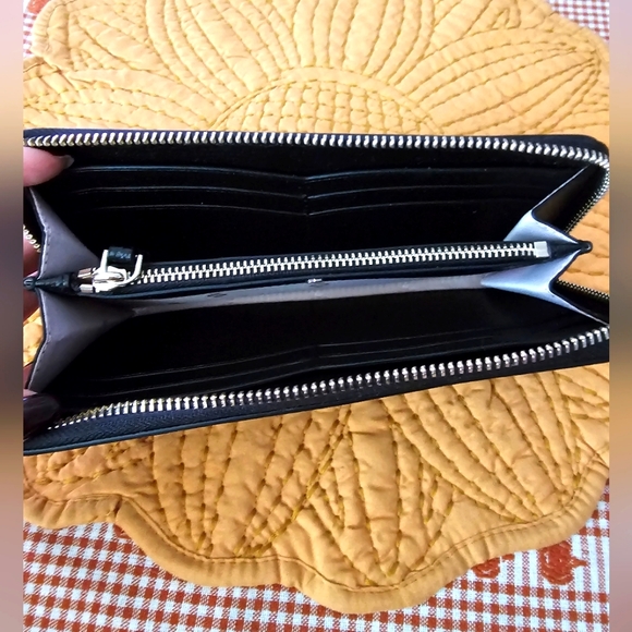 Kate Spade Wallet ♠️ - Picture 3 of 3